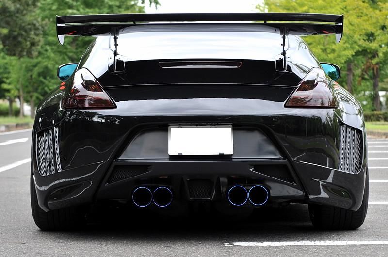 Random Nissan 370Z in Amuse Body Kit