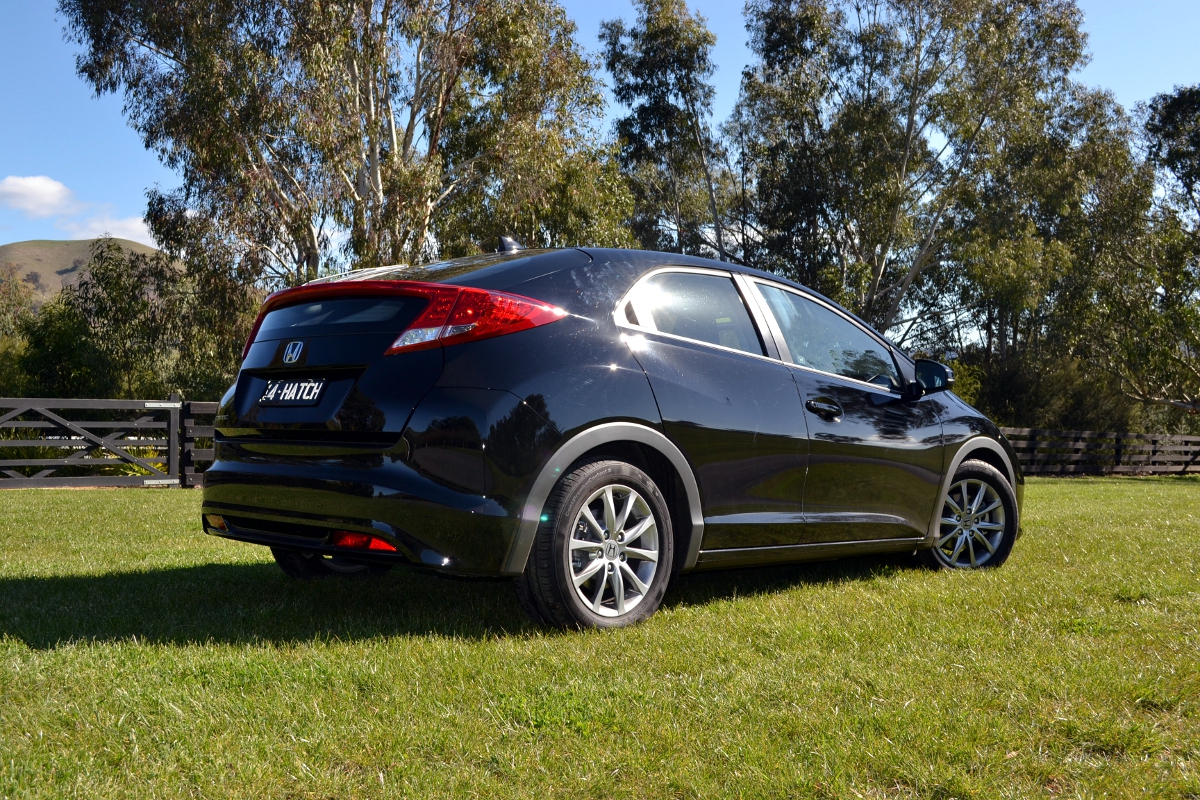 Reviews of honda civic hatch 2012