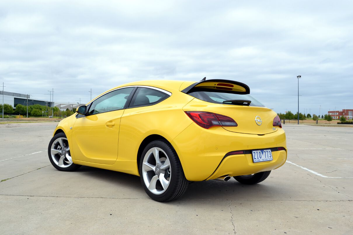 opel gts  2013
