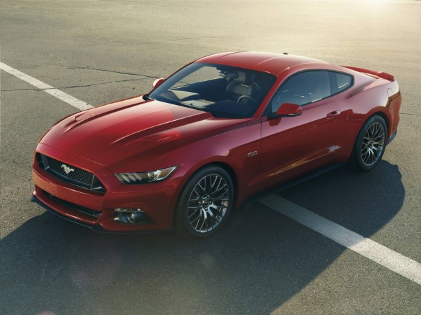 2015 Ford Mustang front quarter-1