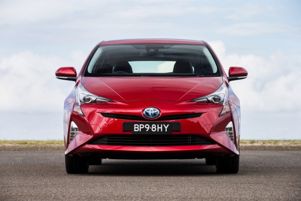 2016 Toyota Prius i-Tech