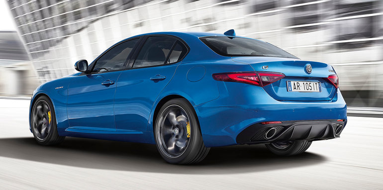 Awd Alfa Romeo Giulia Veloce Headed To Paris Motor Show