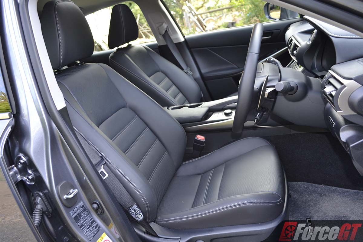 2017 Lexus IS 200t Sports Luxury Review