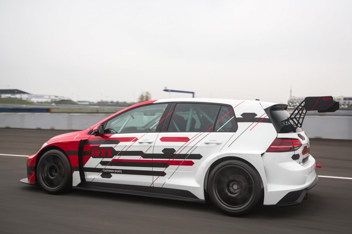 Trackonly Volkswagen Golf GTI TCR facelifted for 2018 season
