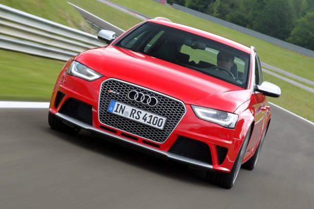 2013-Audi-RS4-Avant-3