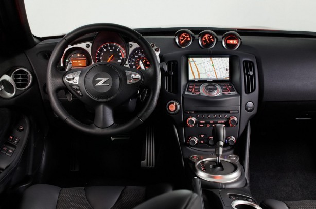 2013-Nissan-370Z-6