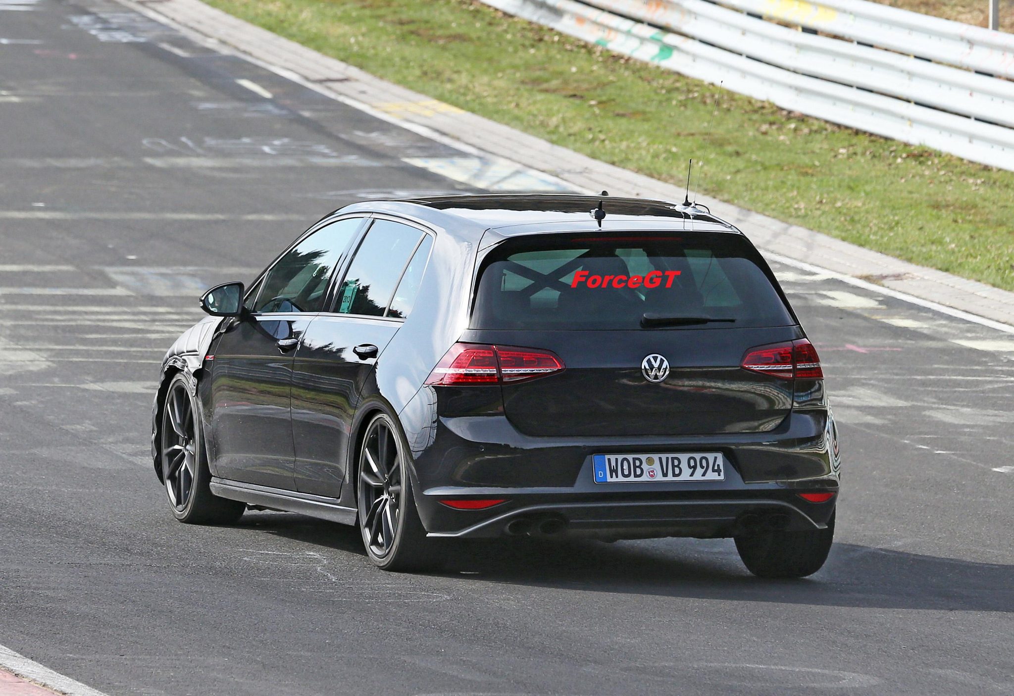 Volkswagen Cars - News: 2014 Mk7 Golf R spied on the 'Ring