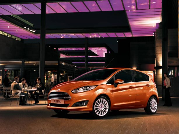 2013 Ford Fiesta front (2)