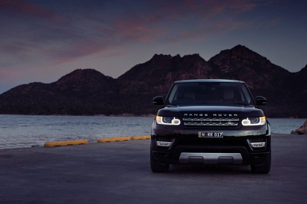 2014 Range Rover Sport front