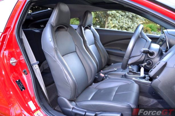Honda CR-Z Review-2013 Honda CR-Z front seats