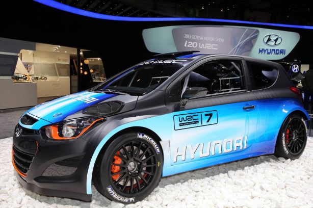 Hyundai i20 WRC side