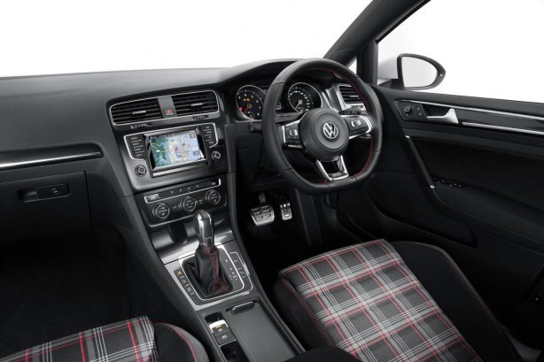 Volkswagen Cars - 2013 Volkswagen Mk7 Golf GTI interior