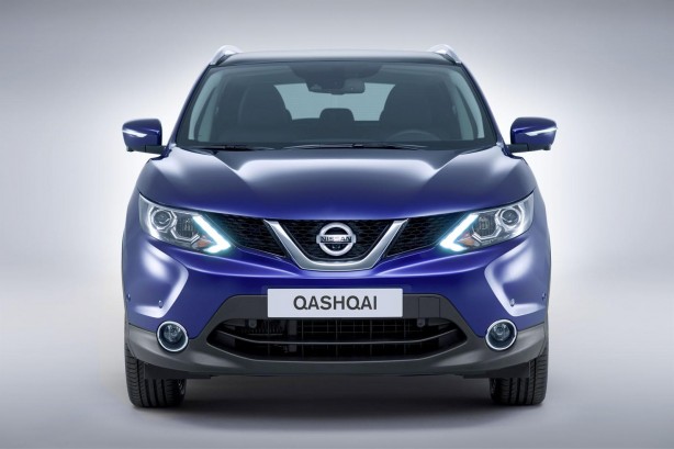 2014 Nissan Qashqai blue front