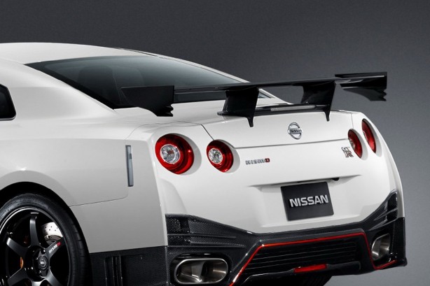 Nissan GT-R Nismo rear wing