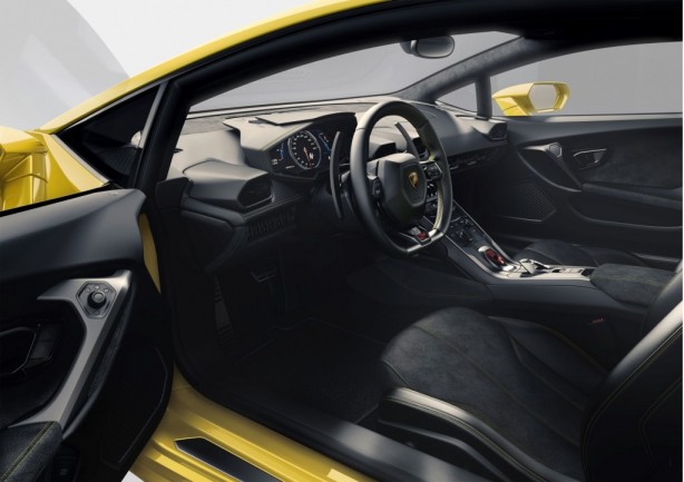 2015 Lamborghini Huracan interior
