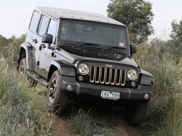 Jeep Wrangler Dragon front off road