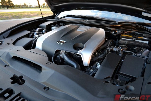 2013-Lexus-GS350-F-Sport-engine