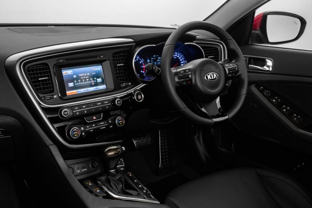 2014 Kia Optima Platinum interior