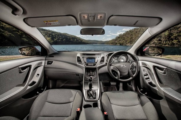 Hyundai Elantra Active interior