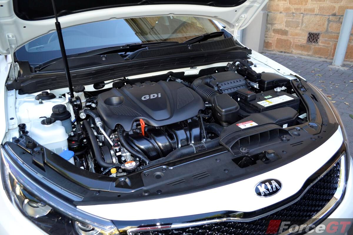 Капот киа к5. Мотор Киа Оптима 2.0. Мотор Киа Оптима 2.4 2017-. 2.4 Kia Optima мотор мотор. Двигатель Киа Оптима 2.0 2013г.