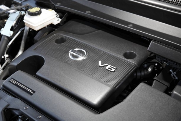 2014 Nissan Pathfinder 3.5 V6 engine