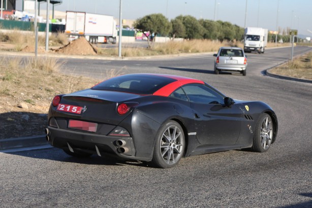 2015 Ferrari California rear quarter spy photo
