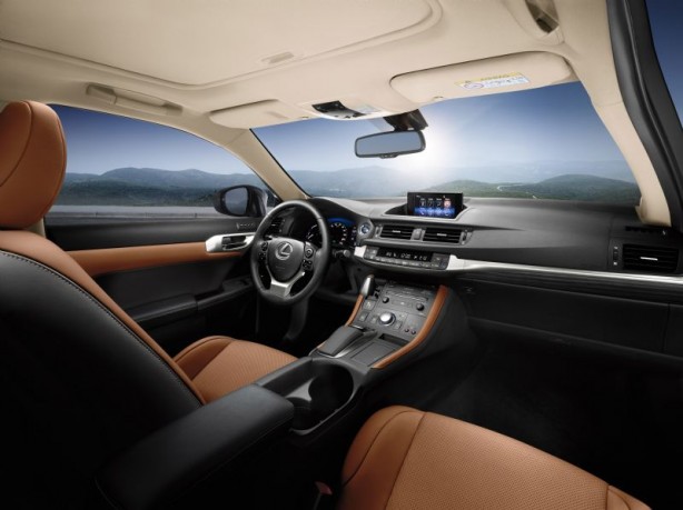 2014 Lexus CT 200h interior