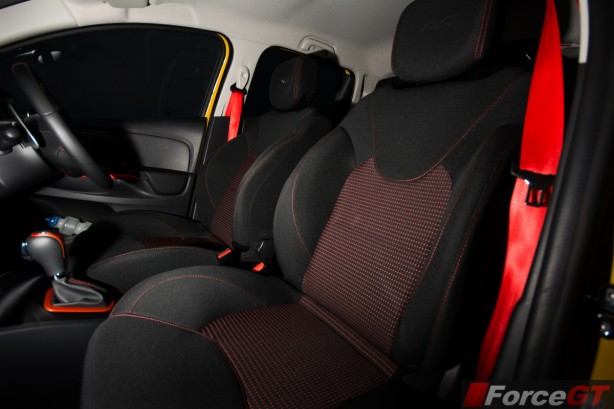 2014 Renault Clio RS front seats