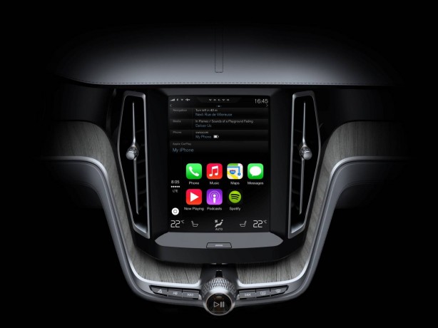 Volvo Apple CarPlay-1