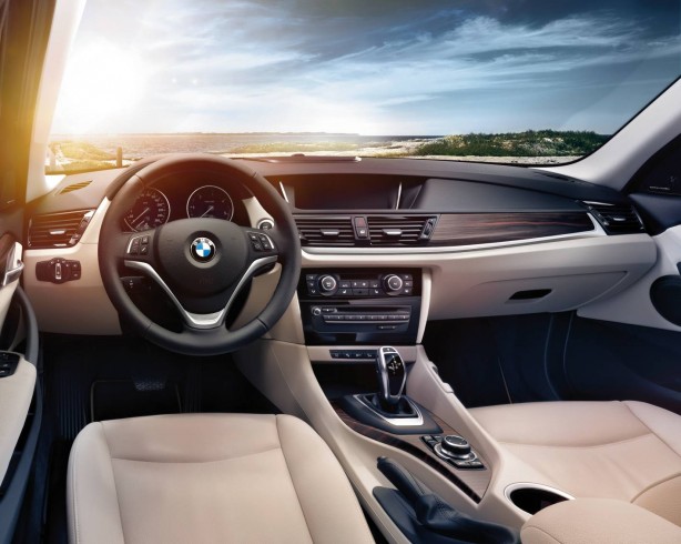 2014 BMW X1 facelift interior