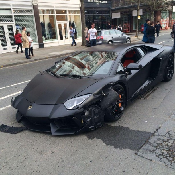 Lamborghini Aventador crash in London