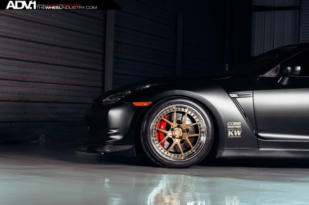 Matte-Black-Nissan-GTR-ADV1-Wheels-side