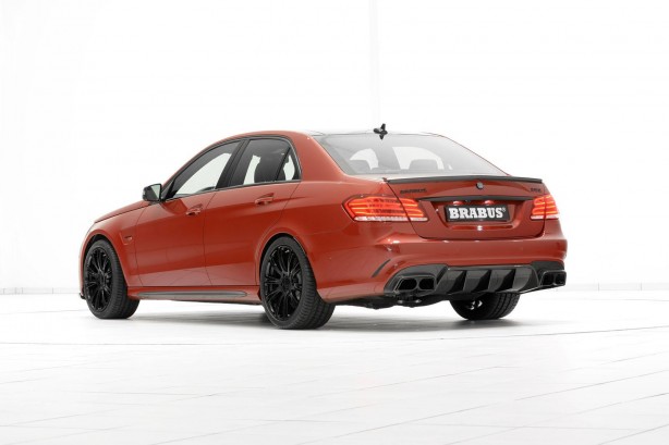 Brabus-850-6.0-BiTurbo-Mercedes-E63-AMG-rear-quarter