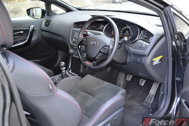 2014 Kia pro_cee'd GT Tech interior dashboard