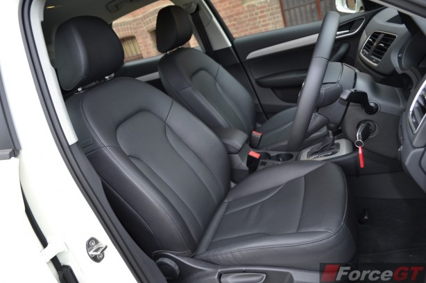 2014 Audi Q3 1.4TSI front seats