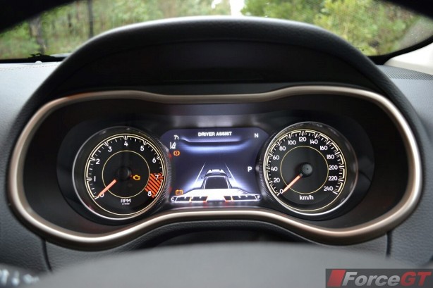2014-jeep-cherokee-limited-instrument-cluster