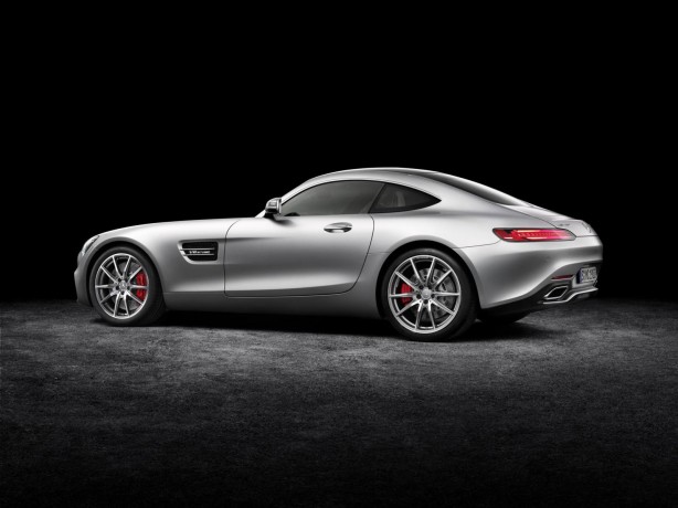 mercedes-amg-gt-official-photo-side2