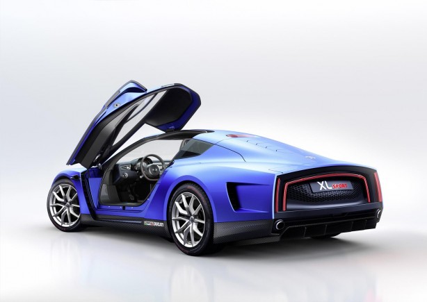 Volkswagen XL Sport rear quarter