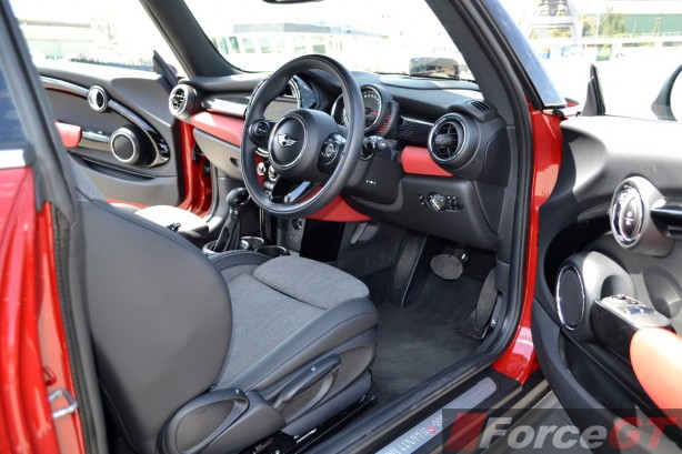 2014 MINI Cooper S interior