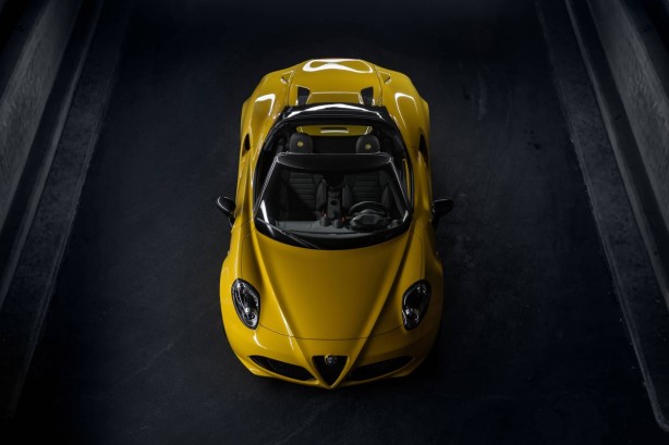 2015 Alfa Romeo 4C Spider top