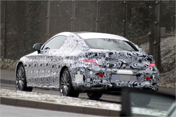 2015-mercedes-c-class-coupe-spy-rear-quarter