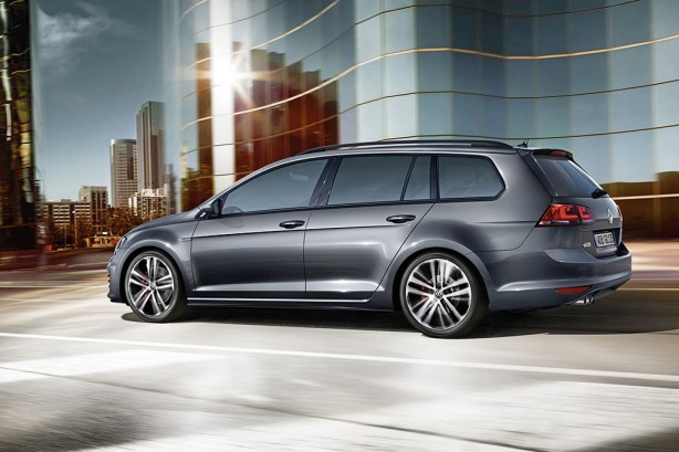 Volkswagen Golf GTD Variant rear quarter