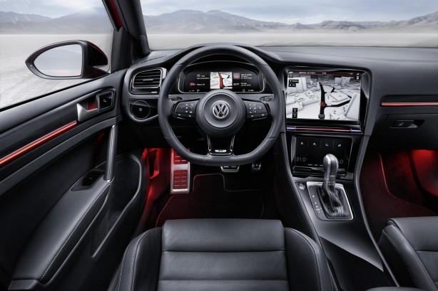 Volkswagen Golf R Touch concept Active Information Display