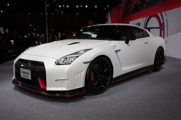 nissan-gt-r-nismo-front
