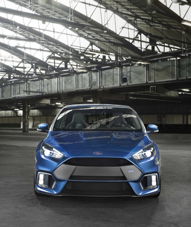 2016 Ford Focus RS front