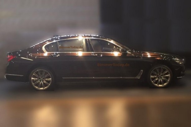 2016 BMW 7 Series spy shot side