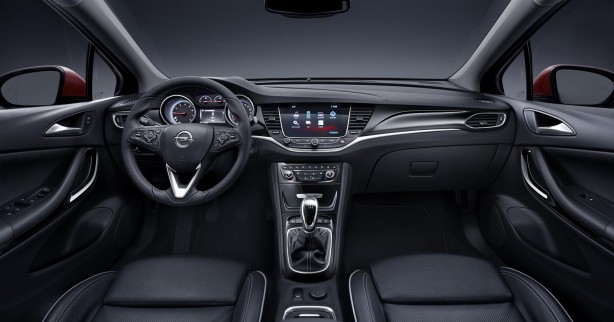 2016 Opel:Holden Astra interior