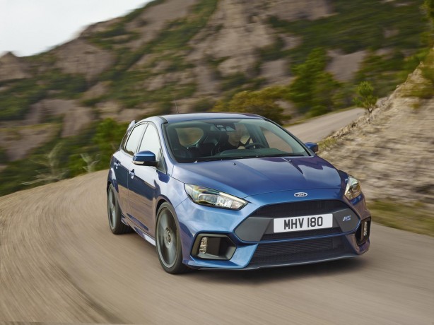 ford-focus-rs-front