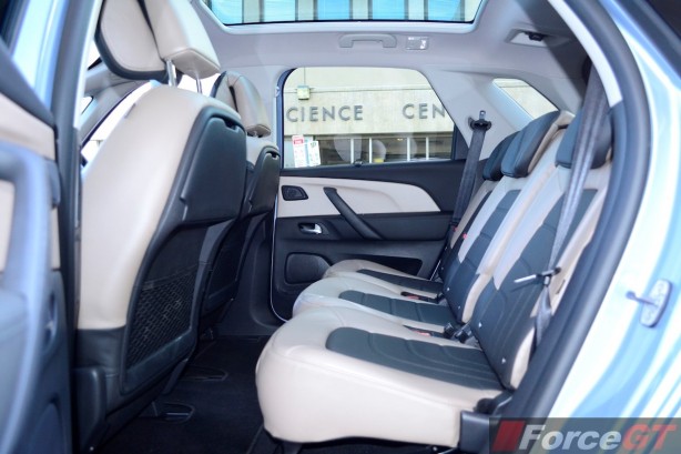 2015 Citroen C4 Picasso rear seat legroom