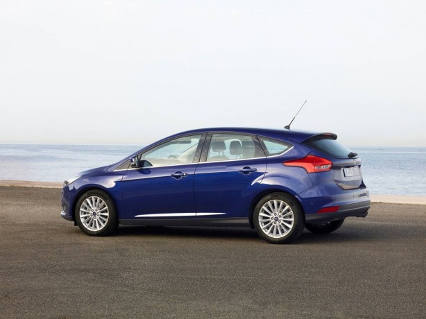 2015 Ford Focus side